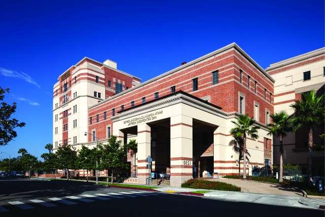 皇冠hga025大学洛杉矶分校圣莫尼卡医疗中心